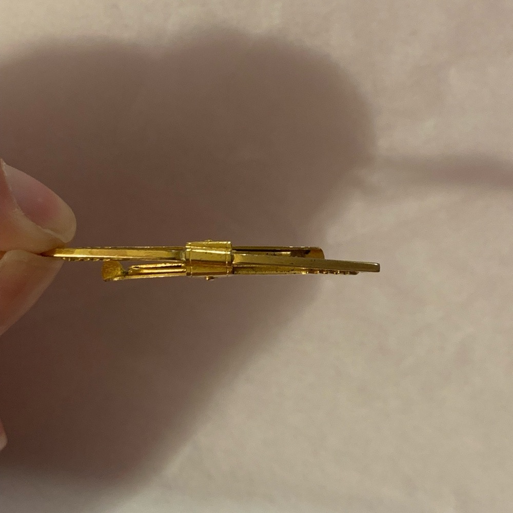 Vintage Gold Toned Sweater Clip - Picture 8 of 8